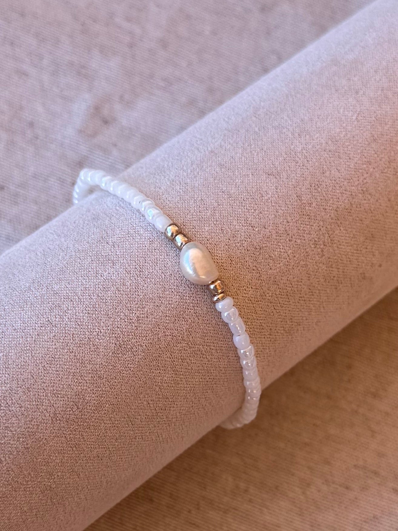 Pulsera con perlas regulable, MC-404