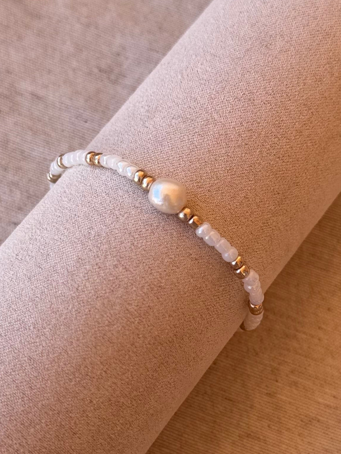 Pulsera con perlas regulable, MC-406