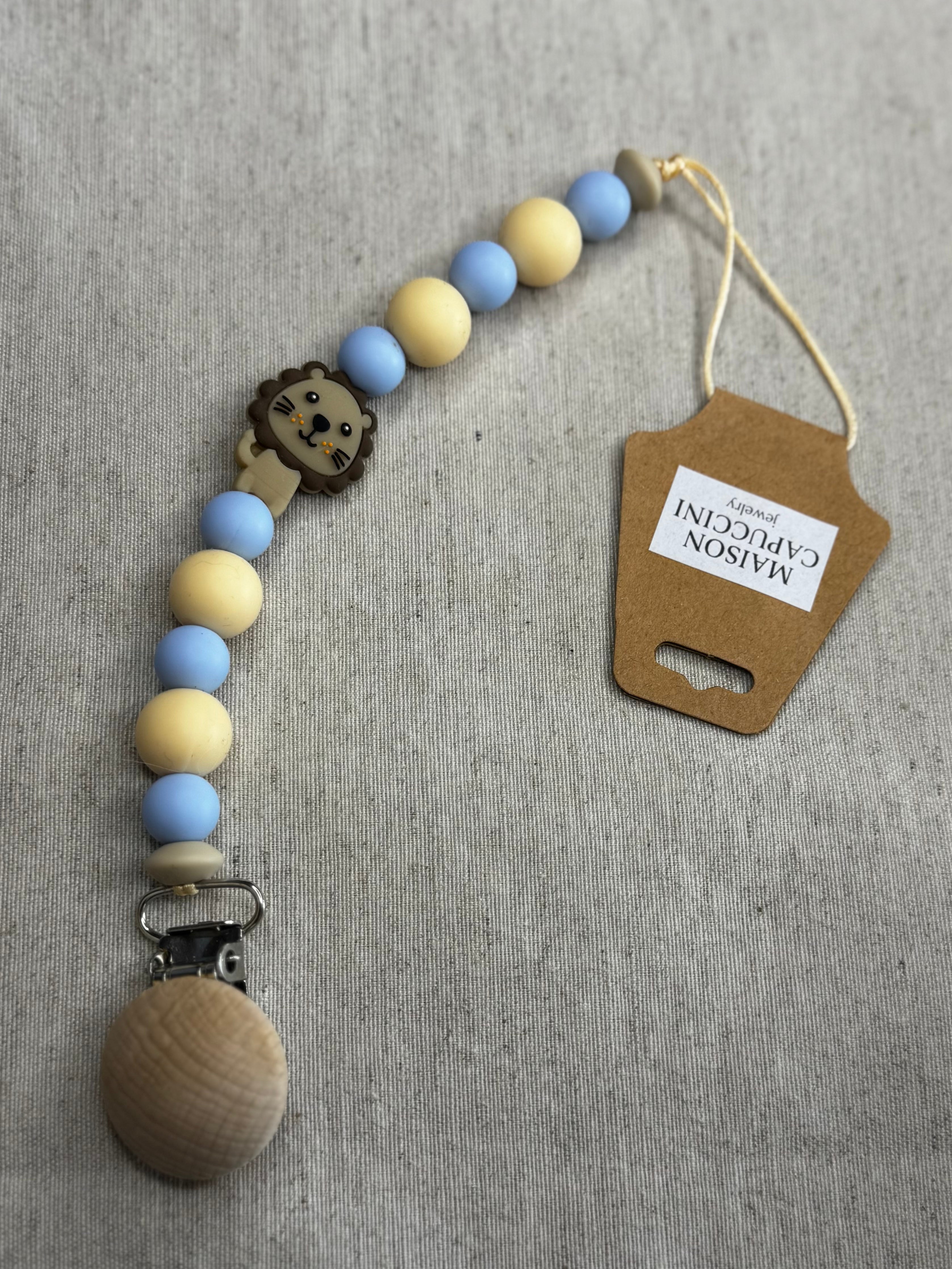 Clip para chupete, Mac-626